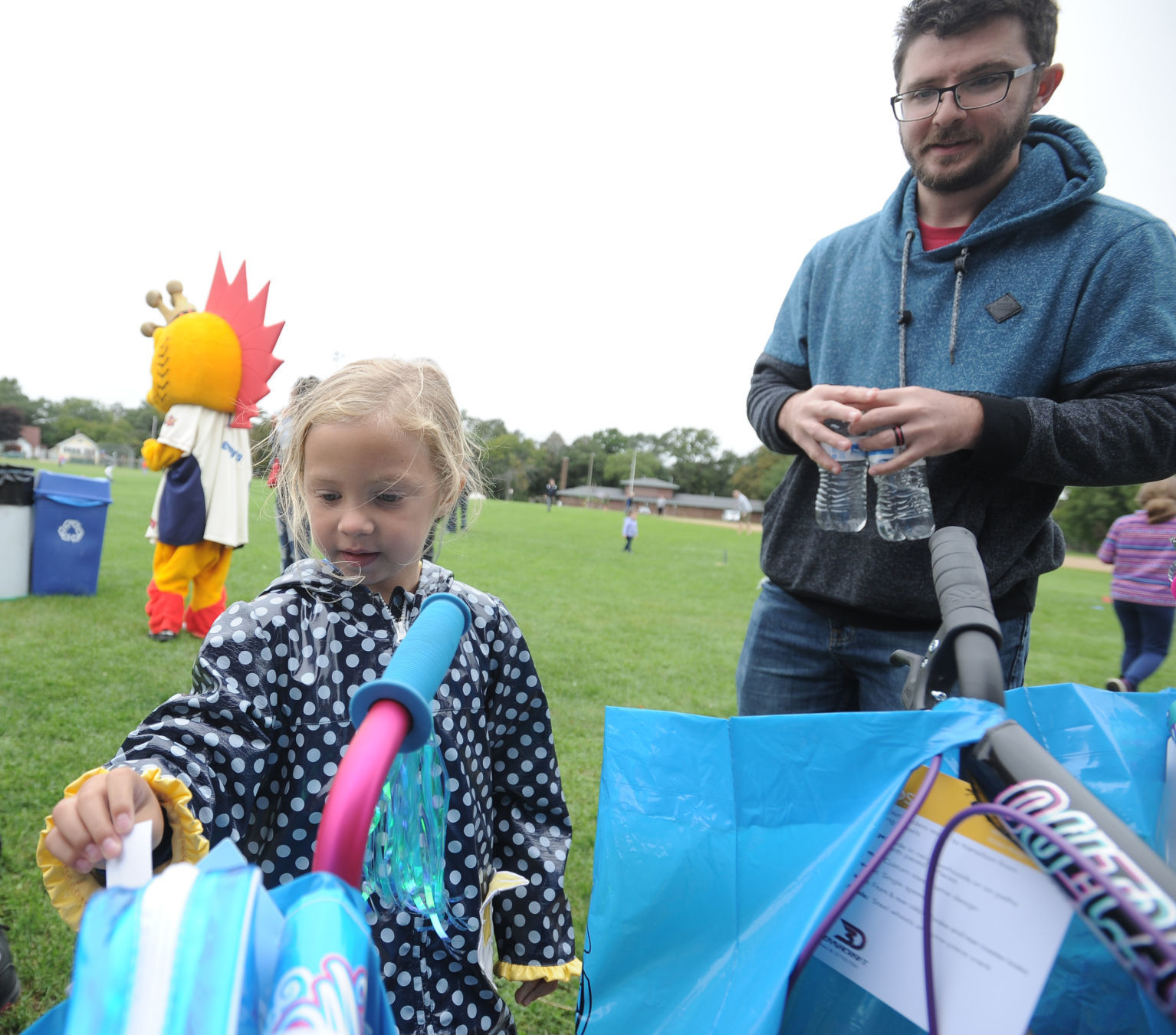 KITE-FLYNG FESTIVAL